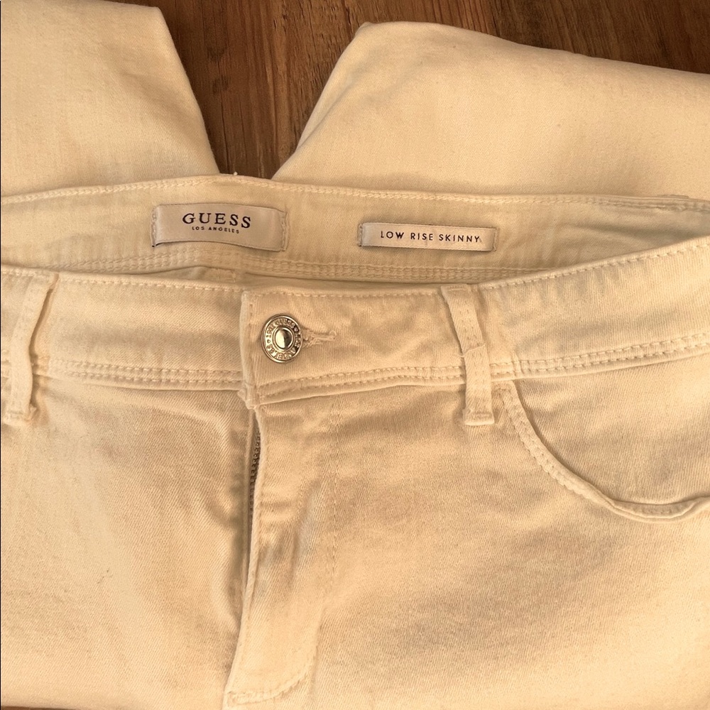GUESS low rise skinny jeans- sz 31